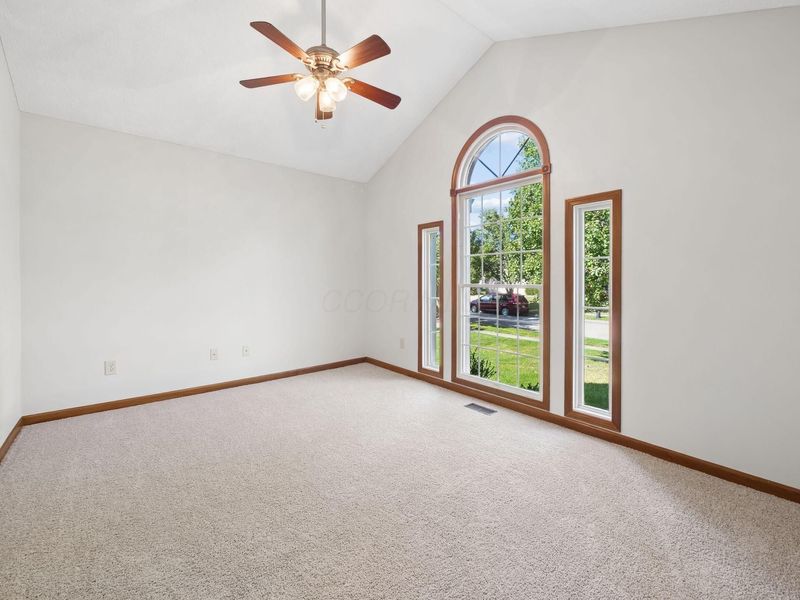 5771 Walterway Drive, Hilliard, OH 43026 Photo 4