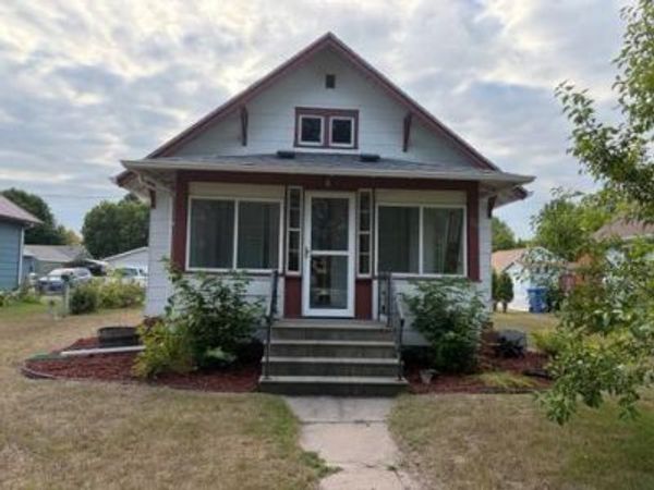 209 6th Street SE, Barnesville, MN 56514