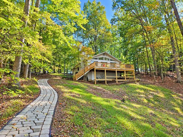 75 Nuthatch CIR, Moneta, VA 24121