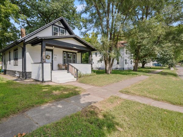 913 12th Avenue , Rock Island, IL 61201