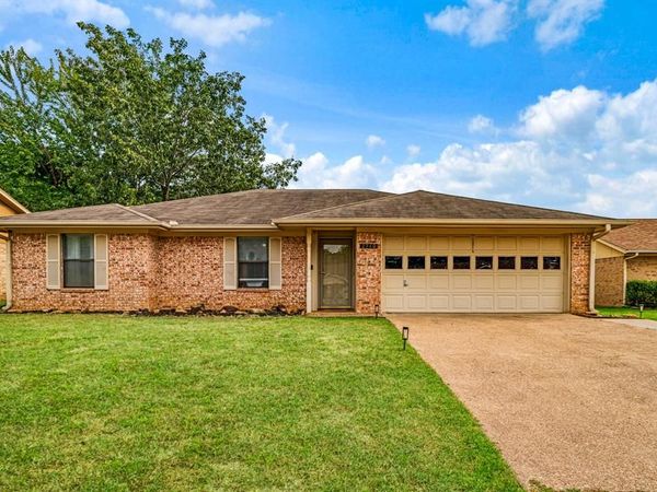 2710 Ballard Drive , Paris, TX 75460