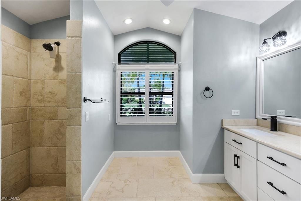 520 Raven Way , Naples, FL 34110 Photo