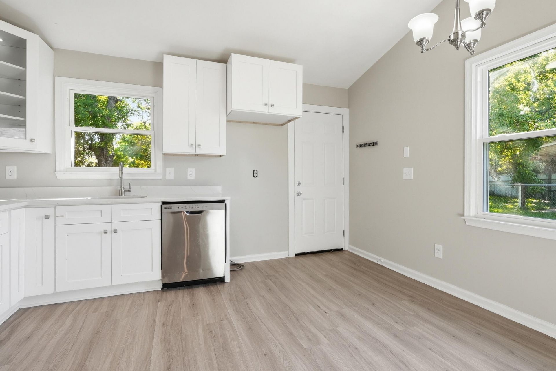 5230 Scarsdale Avenue Photo 11