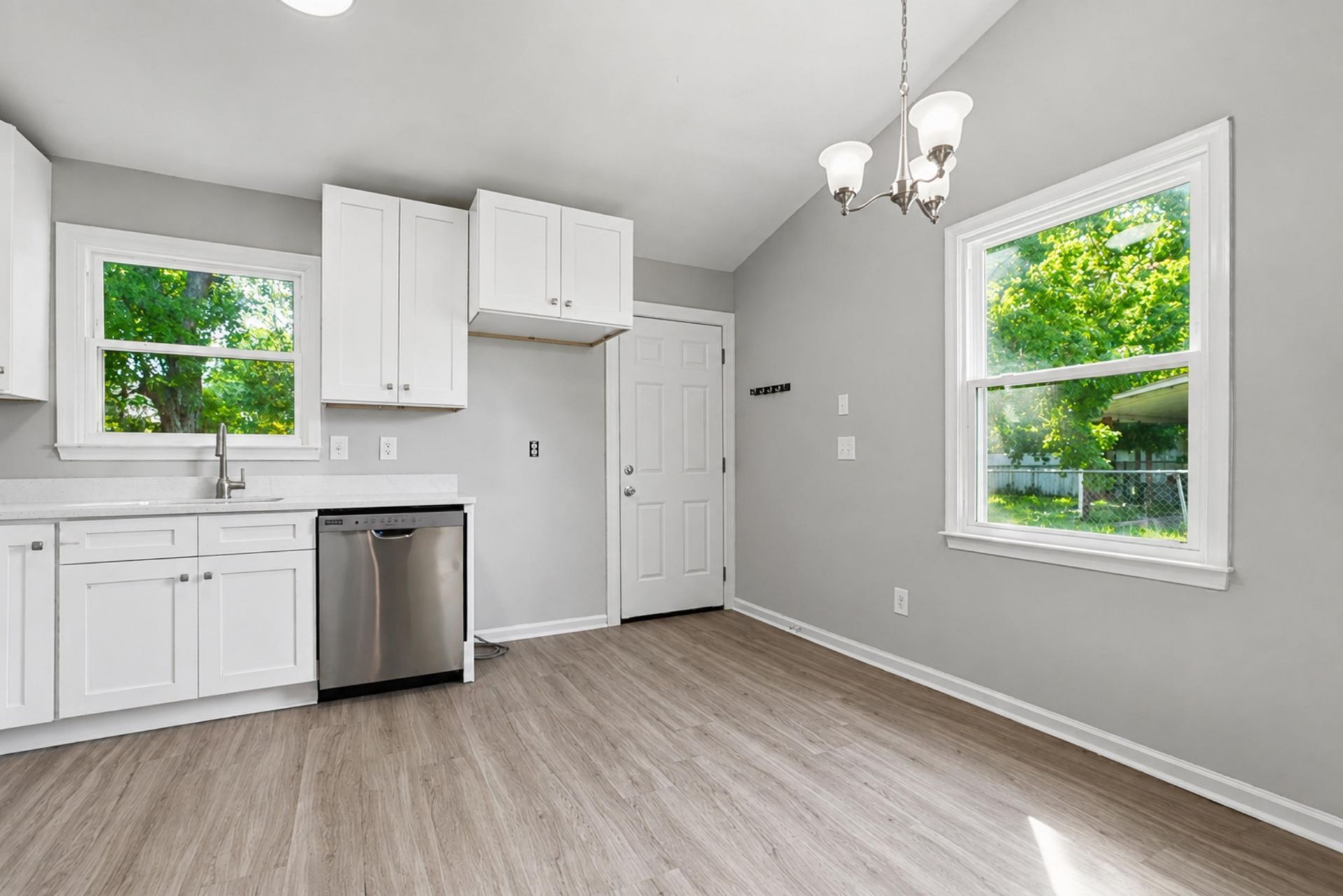5230 Scarsdale Avenue Photo 12