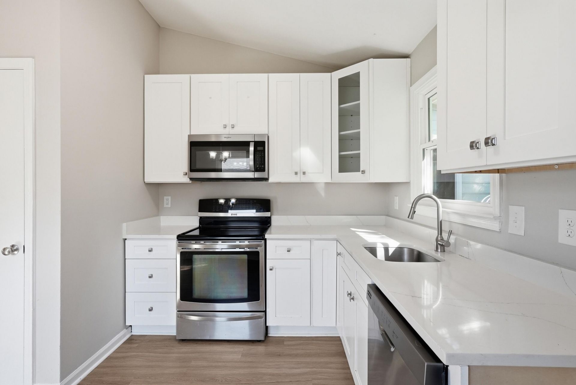 5230 Scarsdale Avenue Photo 13