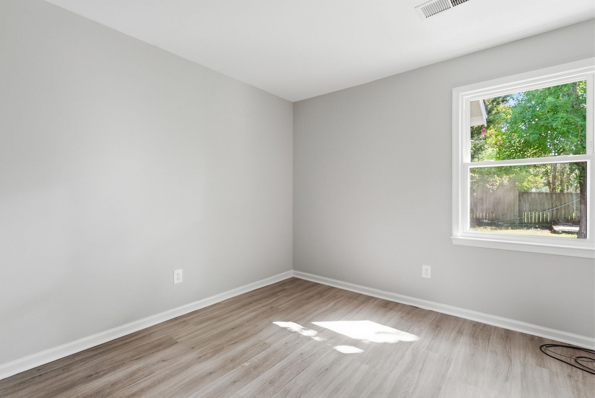5230 Scarsdale Avenue Photo 7