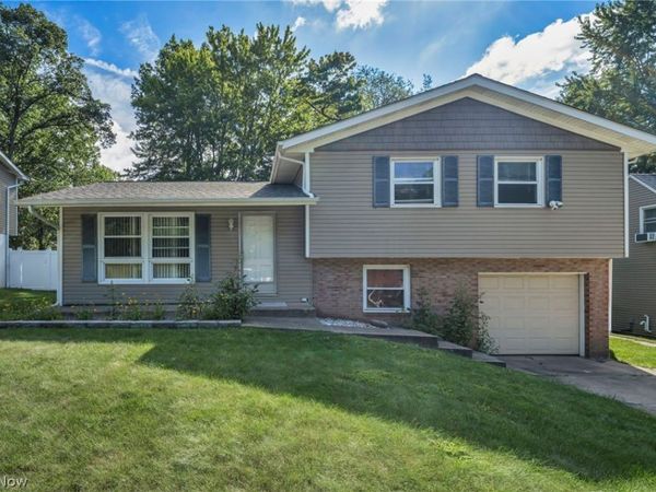 567 Eric Drive, Tallmadge, OH 44278