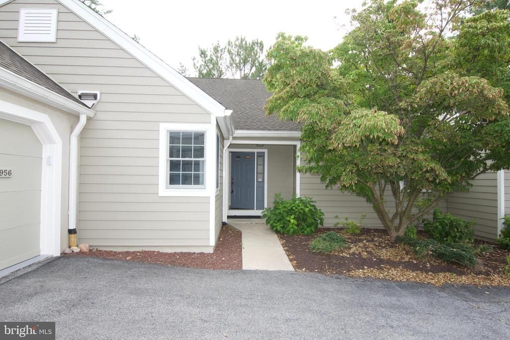 1956 MEADOW LANE , WYOMISSING, PA 19610