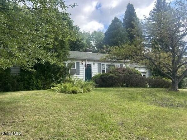 2 Crescent Lane, Troy, NY 12180
