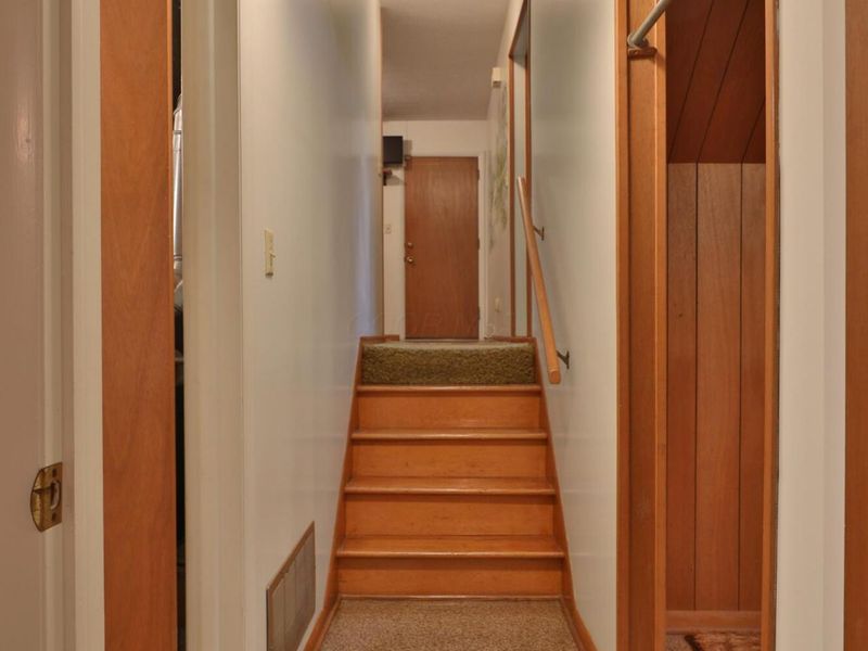 6829 Mcvey Boulevard W, Columbus, OH 43235 Photo 13