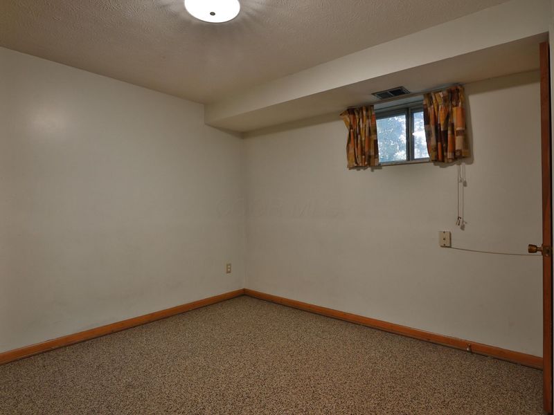 6829 Mcvey Boulevard W, Columbus, OH 43235 Photo 19
