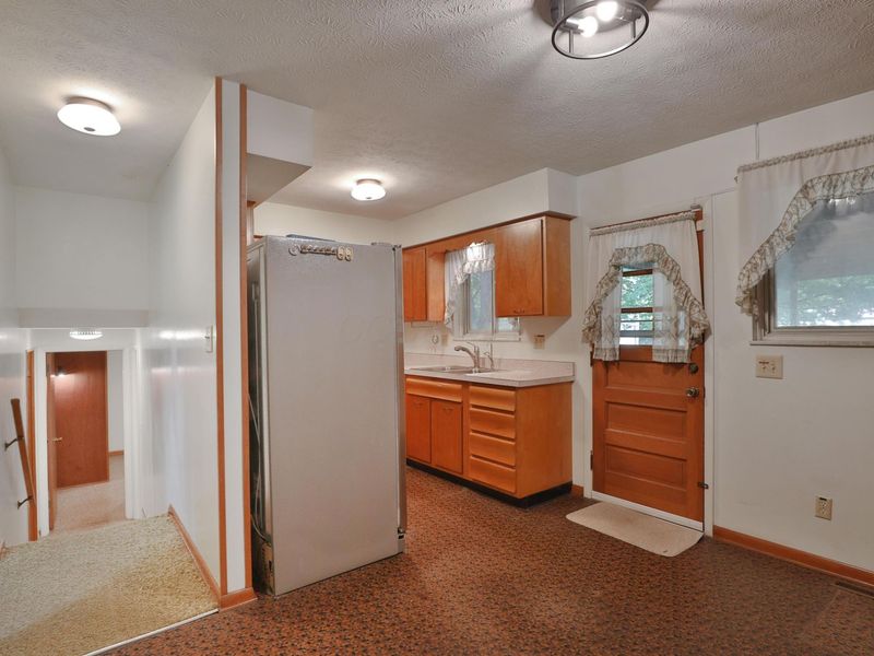 6829 Mcvey Boulevard W, Columbus, OH 43235 Photo 8