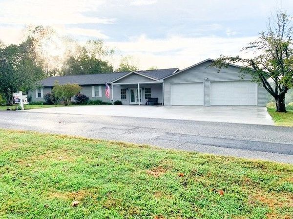 145 Lake Court Dr , Lynchburg, TN 37352