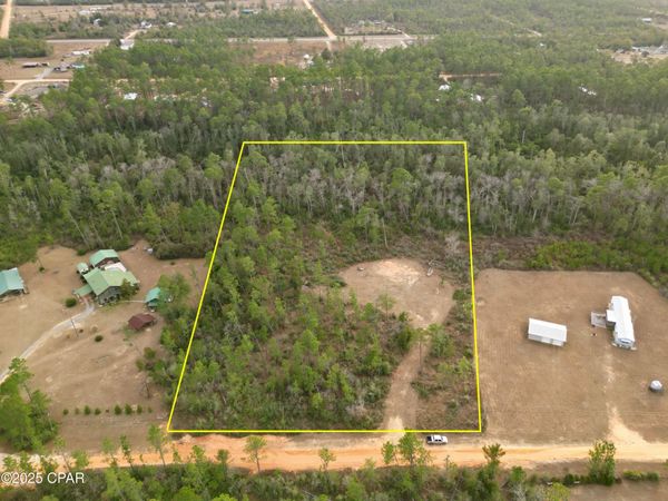 421 Tinker Lane , Chipley, FL 32428