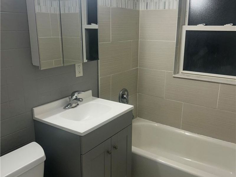 10147 Baltic Road, Cleveland, OH 44102 Photo 18