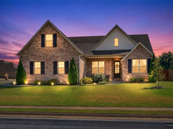 212 Saint Vincent Street , Lowell, AR 72745