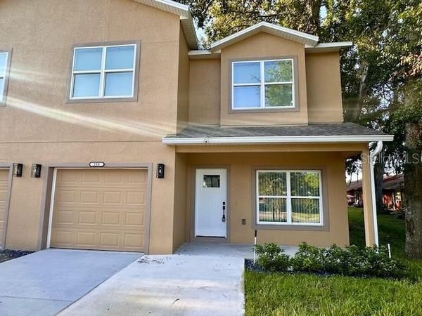 250 E COLLINS STREET , UMATILLA, FL 32784