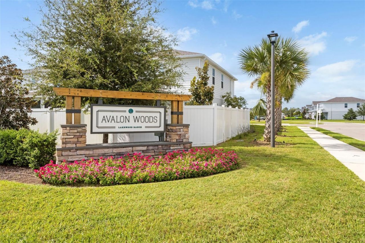14008 Crimson Avenue , Bradenton, FL 34211 Photo
