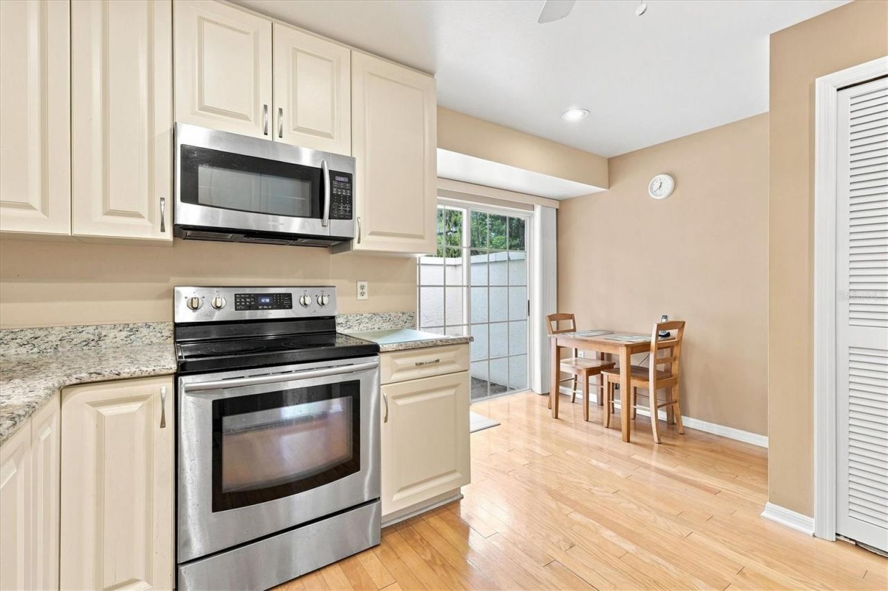 4449 Oakley Greene, Unit 1, Sarasota, FL 34235 Photo