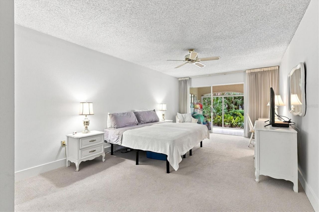 4449 Oakley Greene, Unit 1, Sarasota, FL 34235 Photo