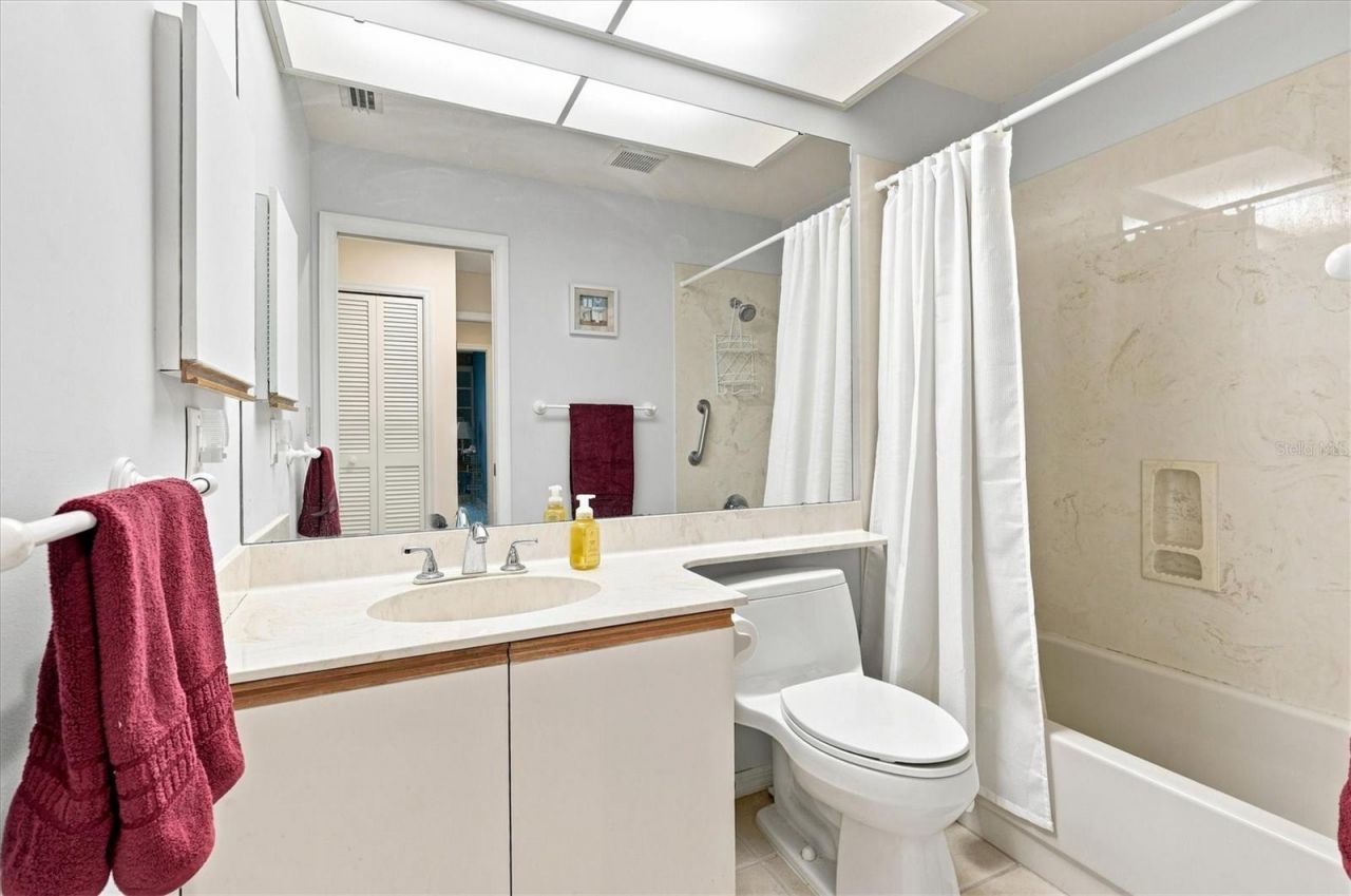 4449 Oakley Greene, Unit 1, Sarasota, FL 34235 Photo