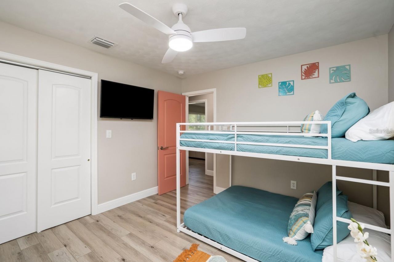 617 26th Street W, Bradenton, FL 34205 Photo