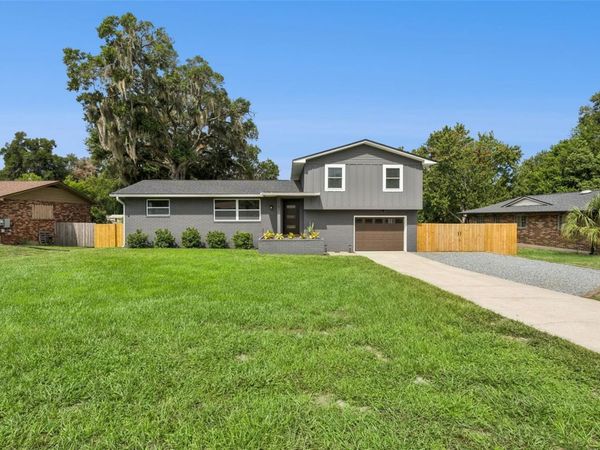 33241 FAIRWAY ROAD , LEESBURG, FL 34788