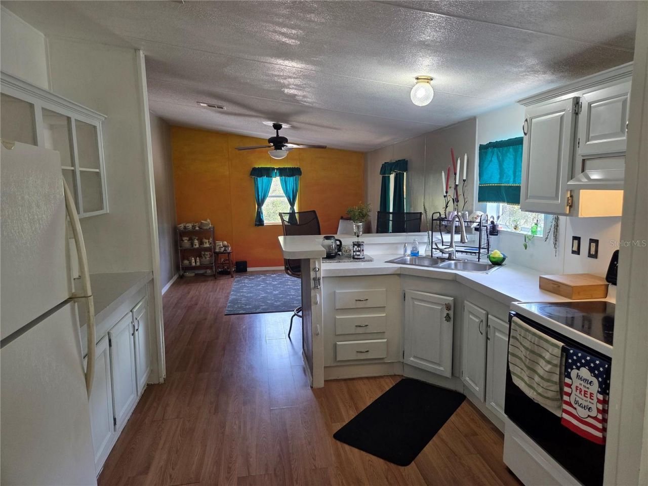 27016 Fishermans Road , Paisley, FL 32767 Photo