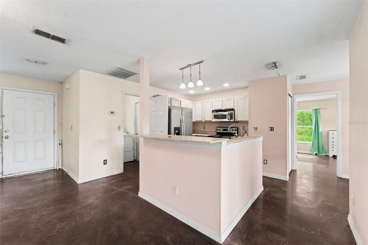 7295 Centerwood Avenue, Spring Hill, FL 34606 Photo