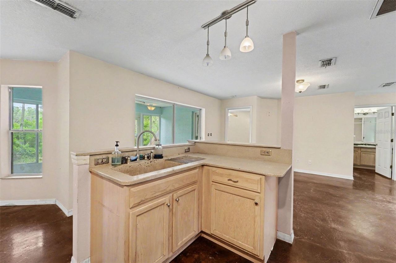 7295 Centerwood Avenue, Spring Hill, FL 34606 Photo