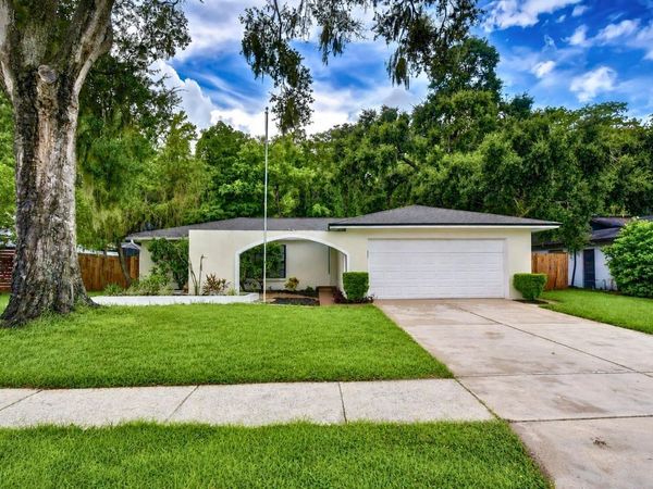 16122 OAKMANOR DRIVE , TAMPA, FL 33624