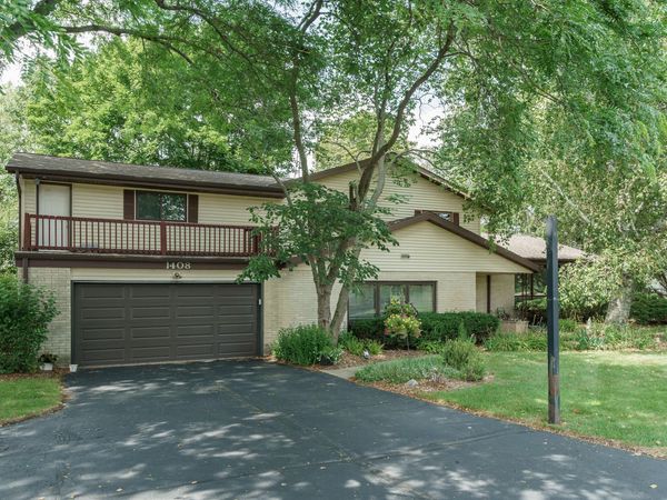 1408 Country Club Ln, Watertown, WI 53098