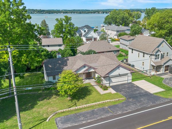 N26W27080 Prospect Ave, Pewaukee, WI 53072