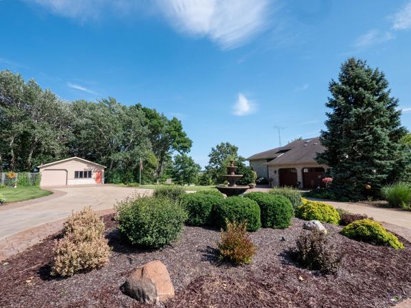 5319 69th Dr, Yorkville, WI 53182