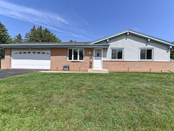 1648 Kuiper Ln, Mount Pleasant, WI 53406