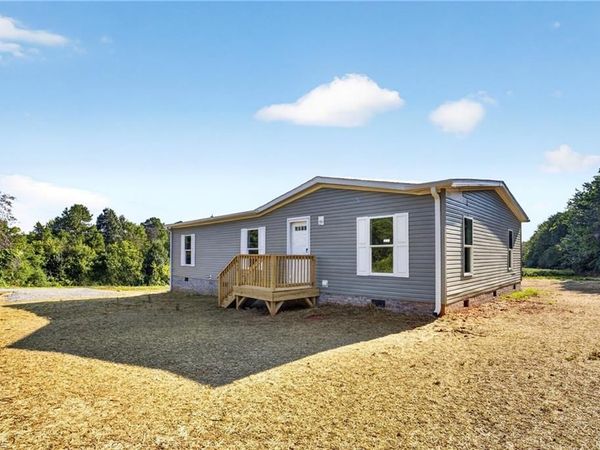 3840 Sonnet Drive , Boonville, NC 27011