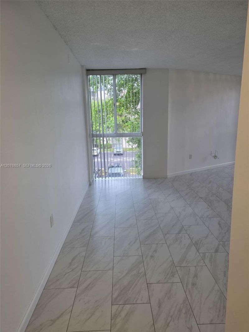 6955 NW 186th St , Unit F306, Hialeah, FL 33015 Photo