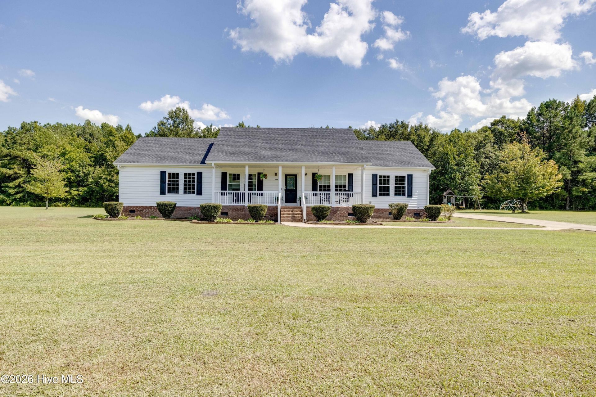 294 Godley Road, Grimesland, NC 27837 Main Photo