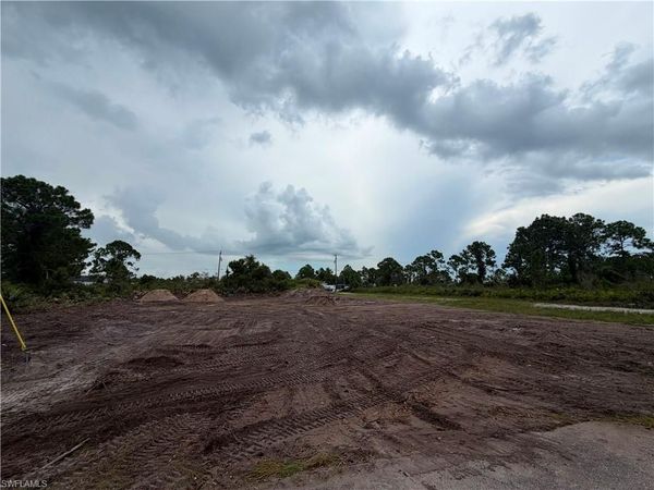 2900 41st ST W, LEHIGH ACRES, FL 33971