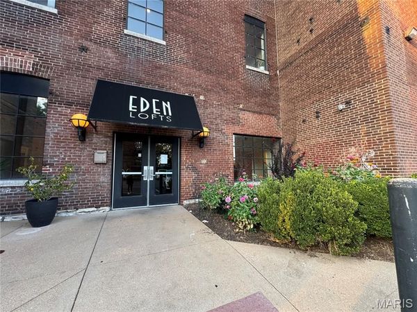 1720 Chouteau Avenue, St Louis, MO 63103
