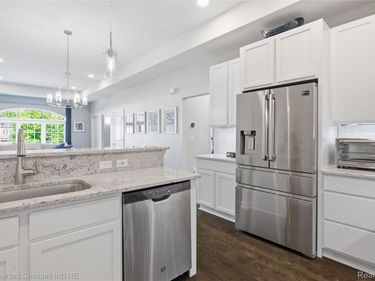 5530 Arbor Chase Drive, Unit 14, Scio Township, Mi 48103