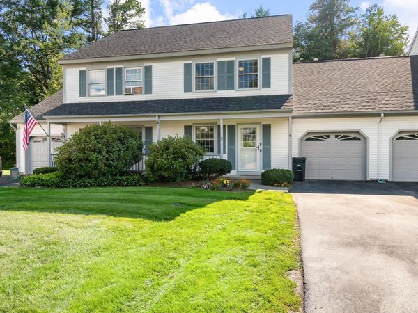 12 Perkins Drive, Essex, VT 05452