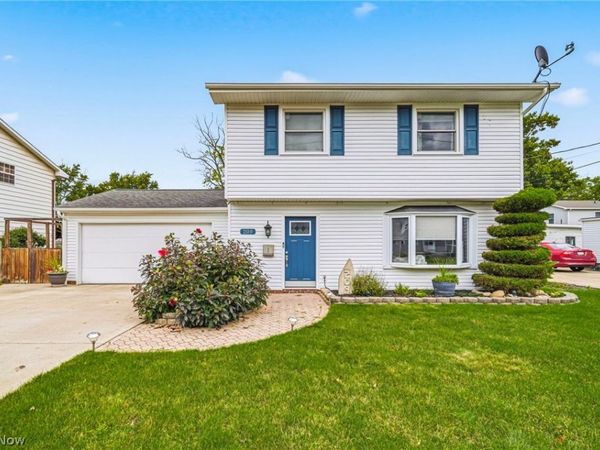 209 Shelton Boulevard, Eastlake, OH 44095
