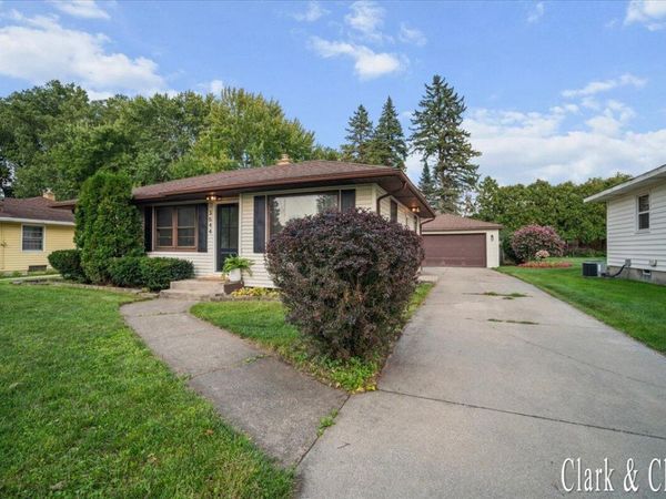 3644 Hazelwood Avenue SW, Wyoming, MI 49519