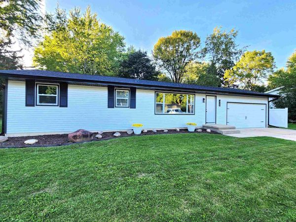 430 Woodview Drive, Sun Prairie, WI 53590