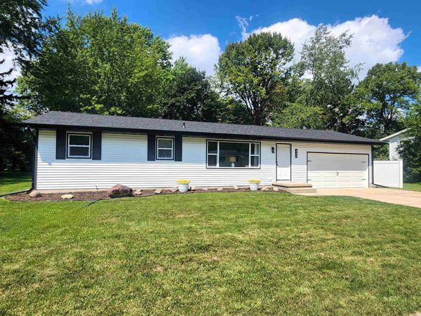 430 Woodview Drive, Sun Prairie, WI 53590