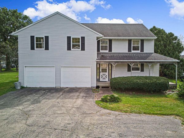2131 Lancaster Heights Road, FREEPORT, IL 61032