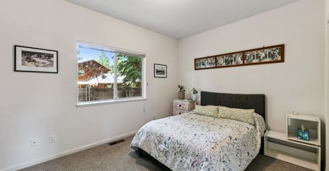 10454 Royal Crest Drive, Truckee, CA 96161 Photo