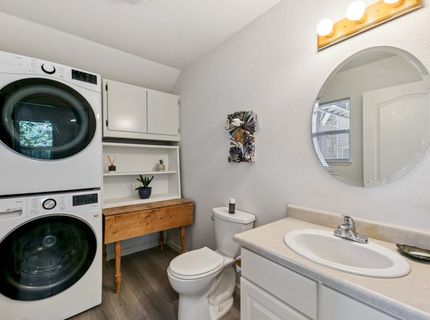 10454 Royal Crest Drive, Truckee, CA 96161 Photo