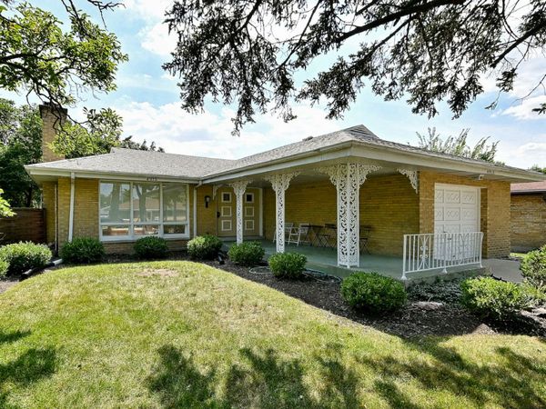4915 Jerome Avenue , Skokie, IL 60077